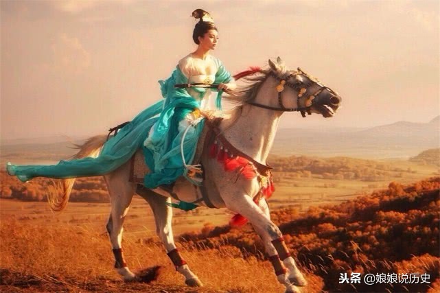 杨贵妃怎么死的安史之乱有多吓人,杨贵妃在安史之乱里是怎么死的