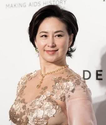 霍英东的三位太太与赌王何鸿燊的四位太太，她们谁更幸福