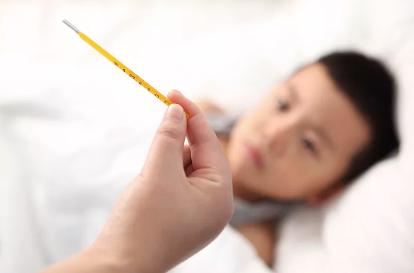 三伏天大人发烧了怎么治疗,三伏天宝宝发烧38度怎么处理
