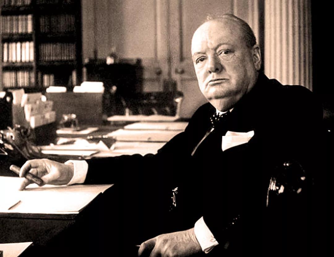 预见纳粹与二战，战争结束却黯然下台，丘吉尔为何被英国人抛弃？