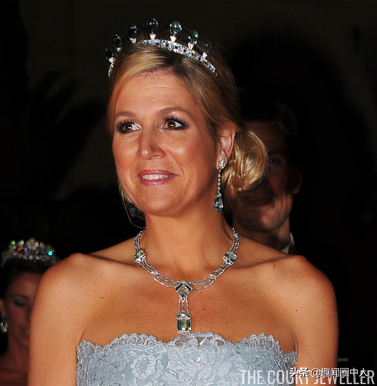 黄金镶嵌海蓝宝,王室顶级珍贵珠宝