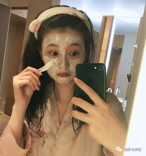 乔欣现实版粉底液 (乔欣化妆包护肤)