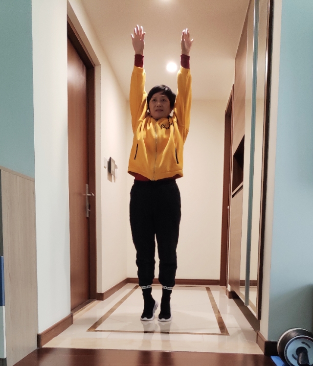 一个动作十天治肩周炎,查找治肩周炎的妙招