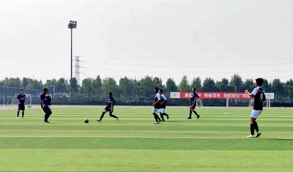 男足队长,男足女队长照片