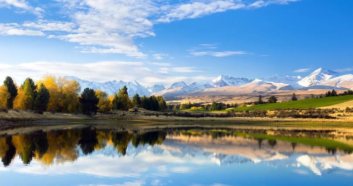 城府深不可测的人往往爱说三种话,有城府的人一般说话较谨慎