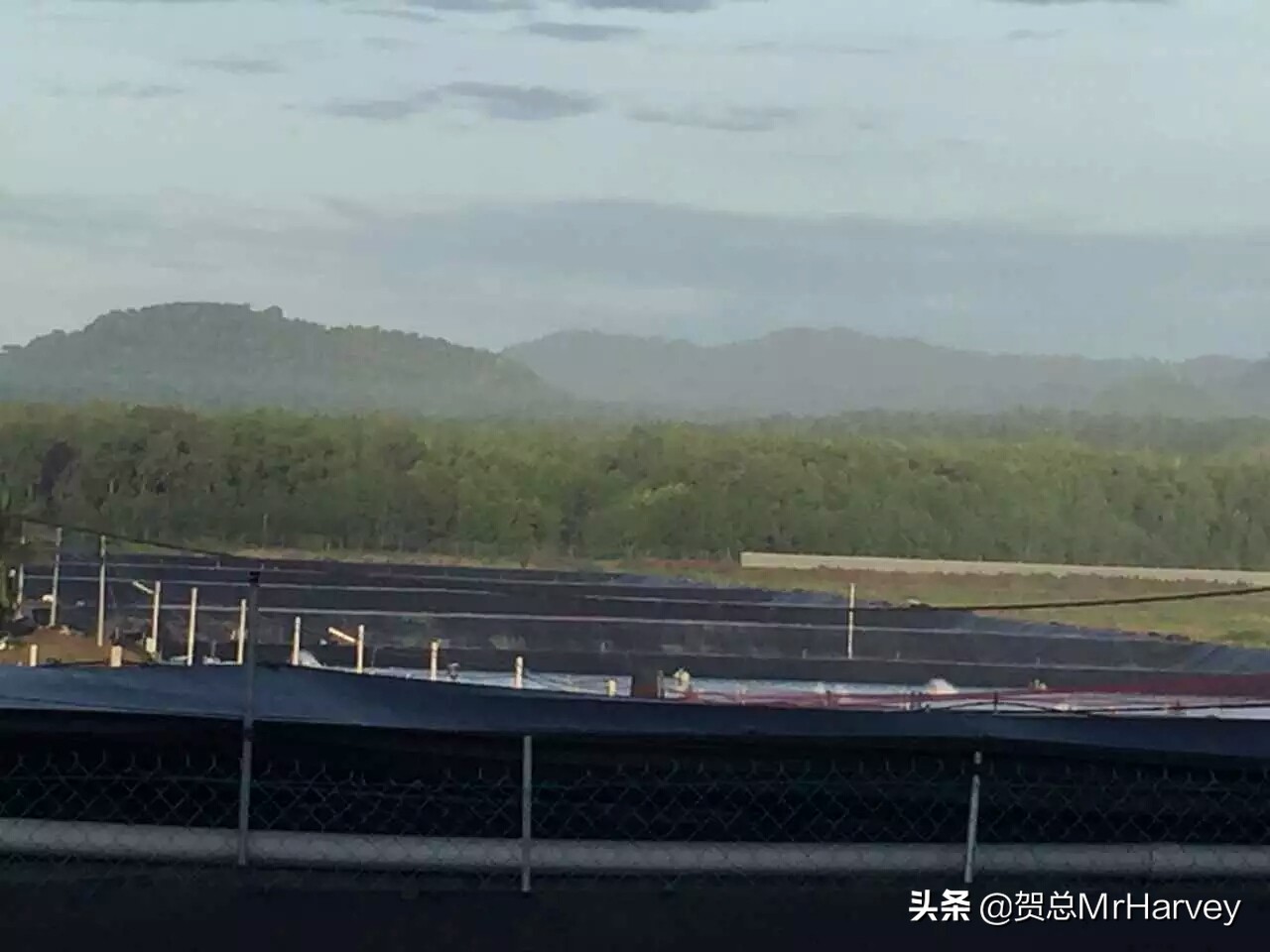 广东养虾池曝气增氧机设备靠谱,菲律宾养殖小龙虾