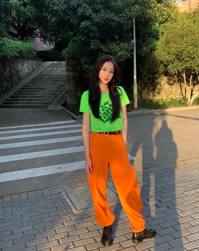 虞书欣小作妖影视合集,虞书欣穿搭可爱