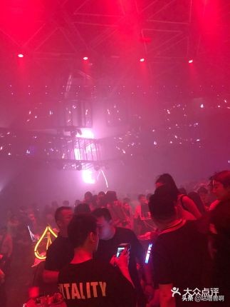 南京好玩蹦迪酒吧推荐,南京蹦迪夜店排行榜