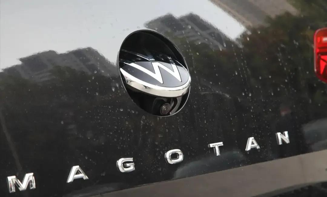 天籁与迈腾哪个质量好,红旗和迈腾哪个质量好