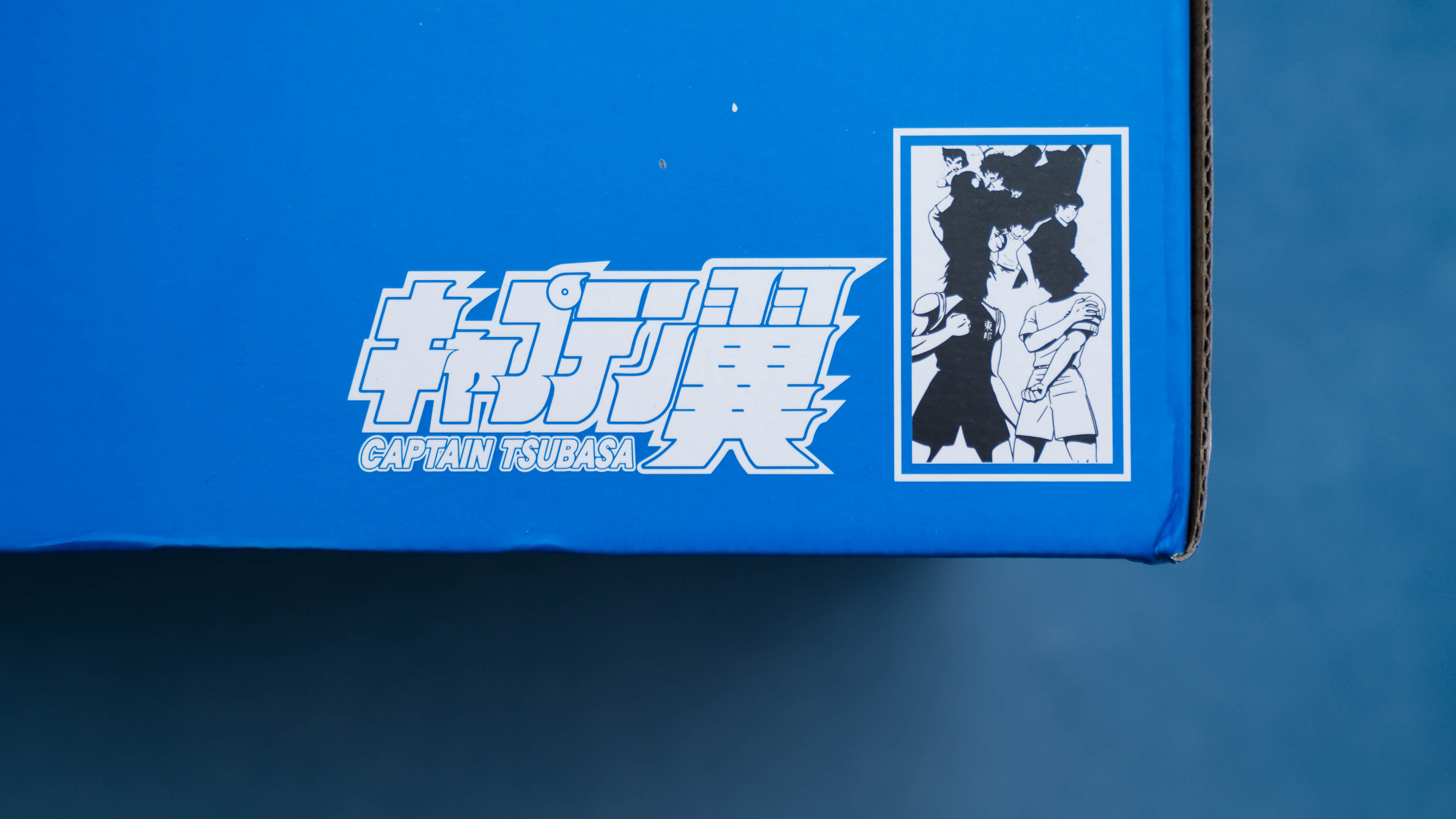 加上NFO科技，这一波联名有内味了：361°X足球小将小白鞋体验