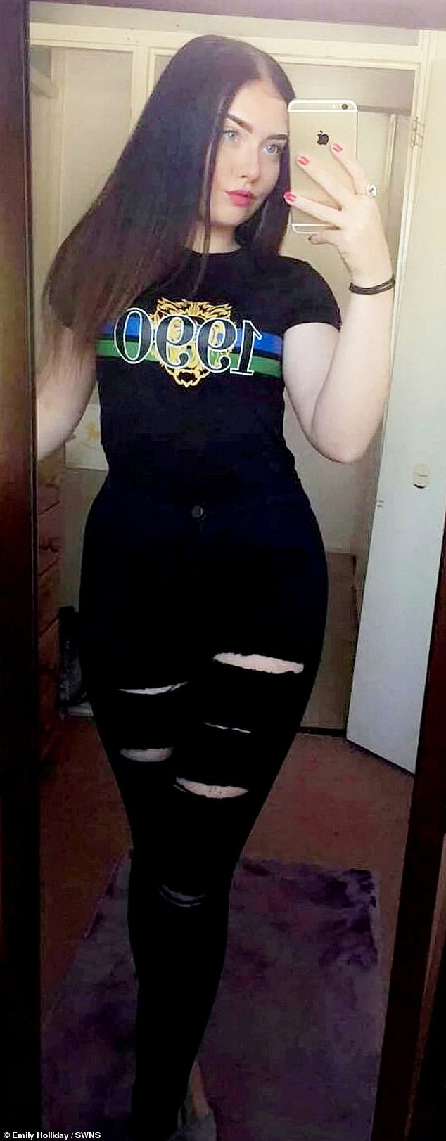 美国16岁女孩被推下20米高桥,英国女孩18岁被朋友杀害