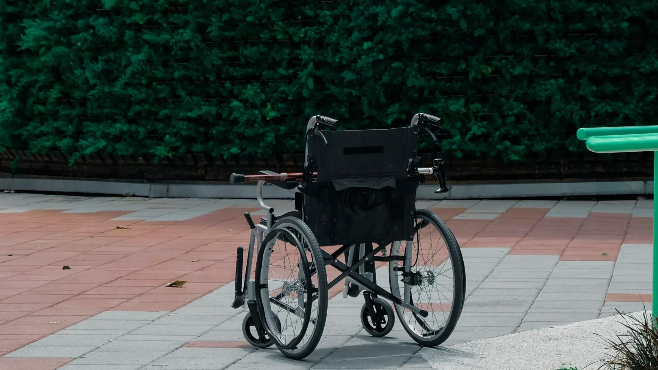 49岁男保姆照顾65岁老太太,49岁男保姆分享护理知识