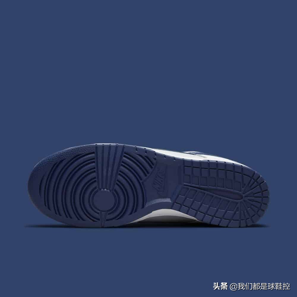 nba球员nikedunklow,nike篮网75周年dunk