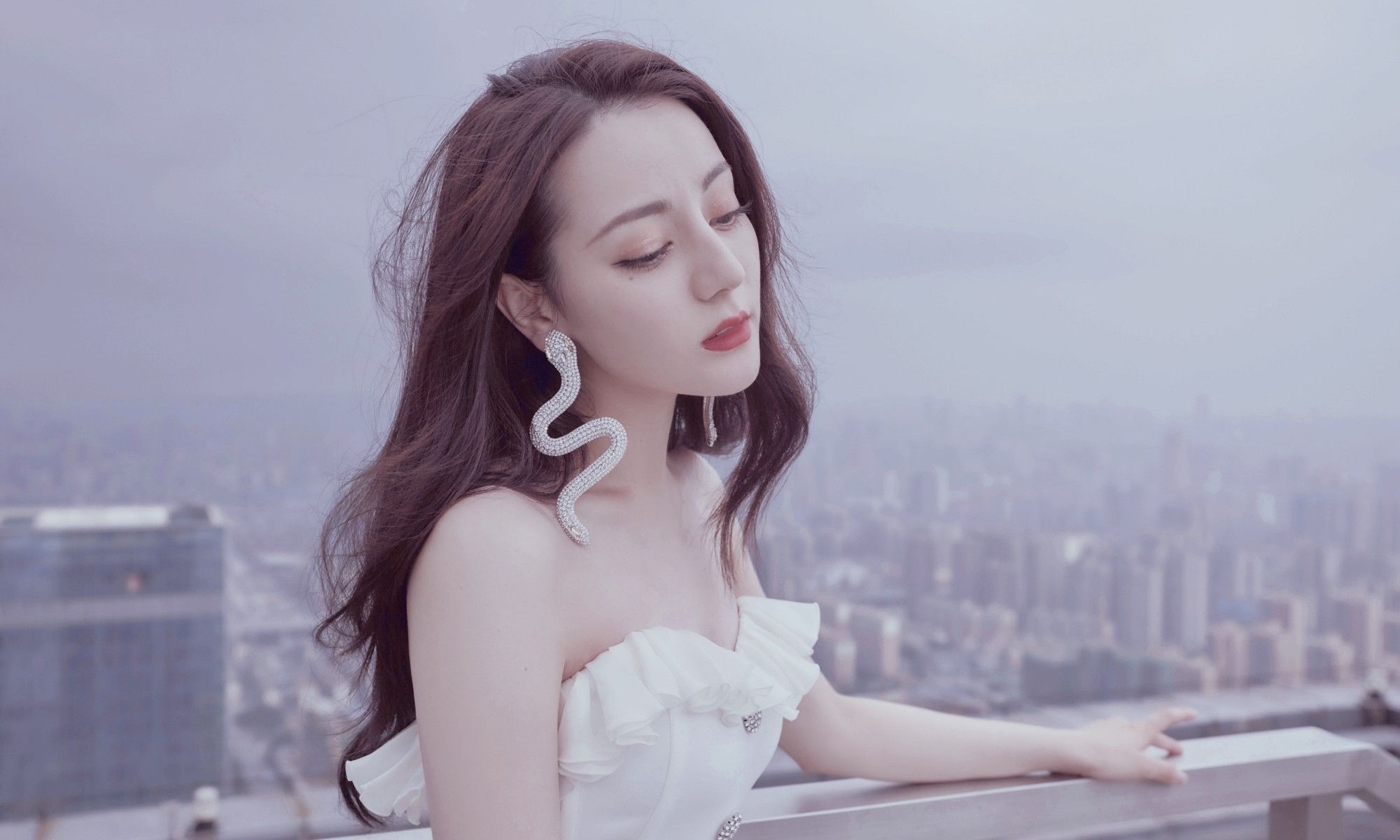 明星化妆师30斤化妆箱,从业十五年明星化妆师