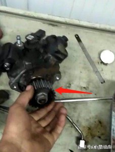 途锐烧机油怎么维修最好,途锐柴油版加了汽油怎么办