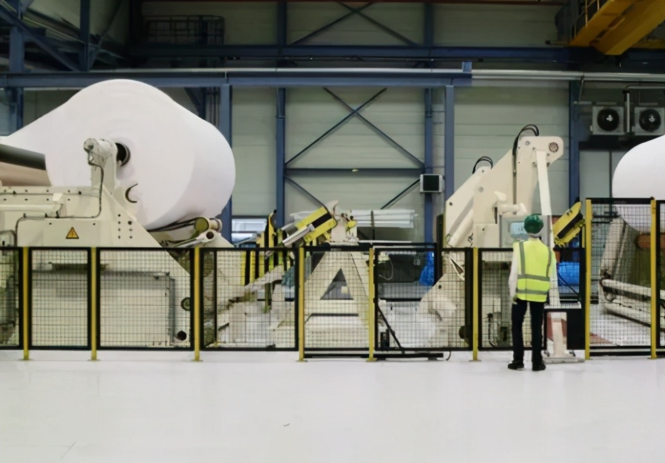 100多万的设备竟然无法生产合格熔喷布!30多家企业对薄公堂