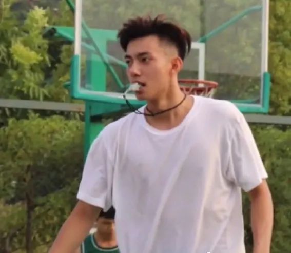 素人帅哥闪照合集,素人帅哥集锦