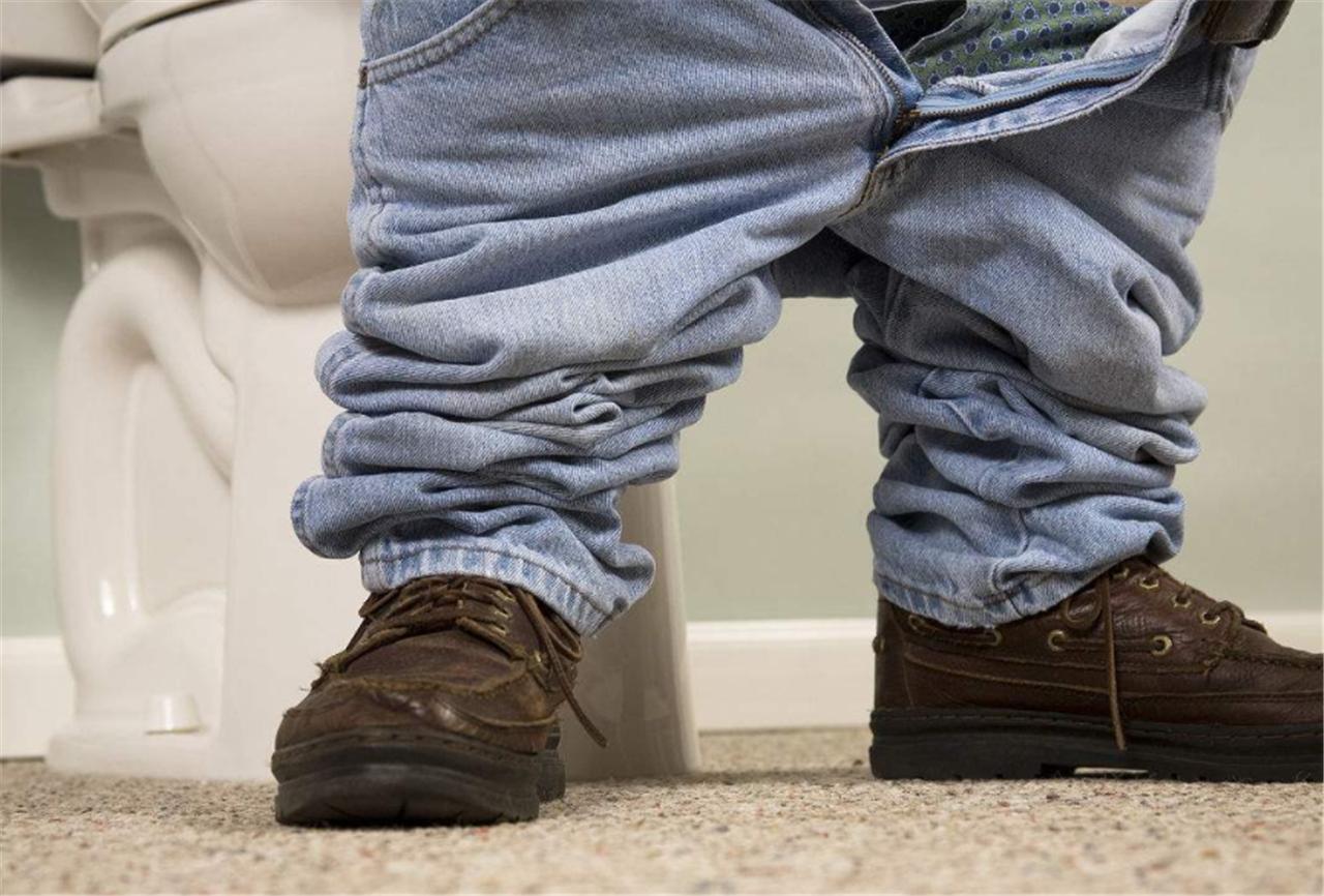 如果屎一直不排出来会怎样,屎排不出来的解决方法