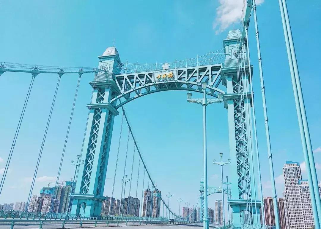 武汉网红爆火,武汉网红楼顶