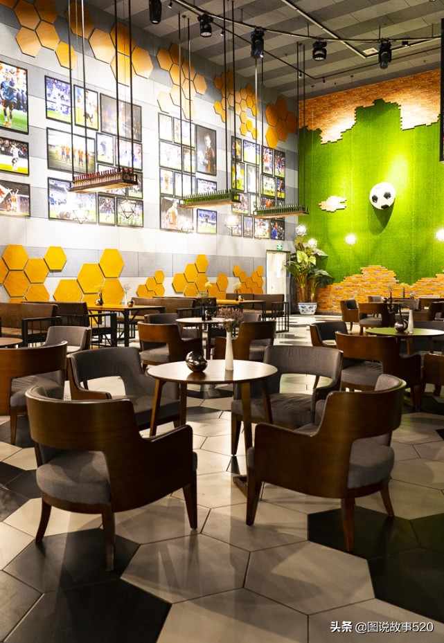 探秘国内首家足球酒店，满眼是足球，美食“跑鞋”装