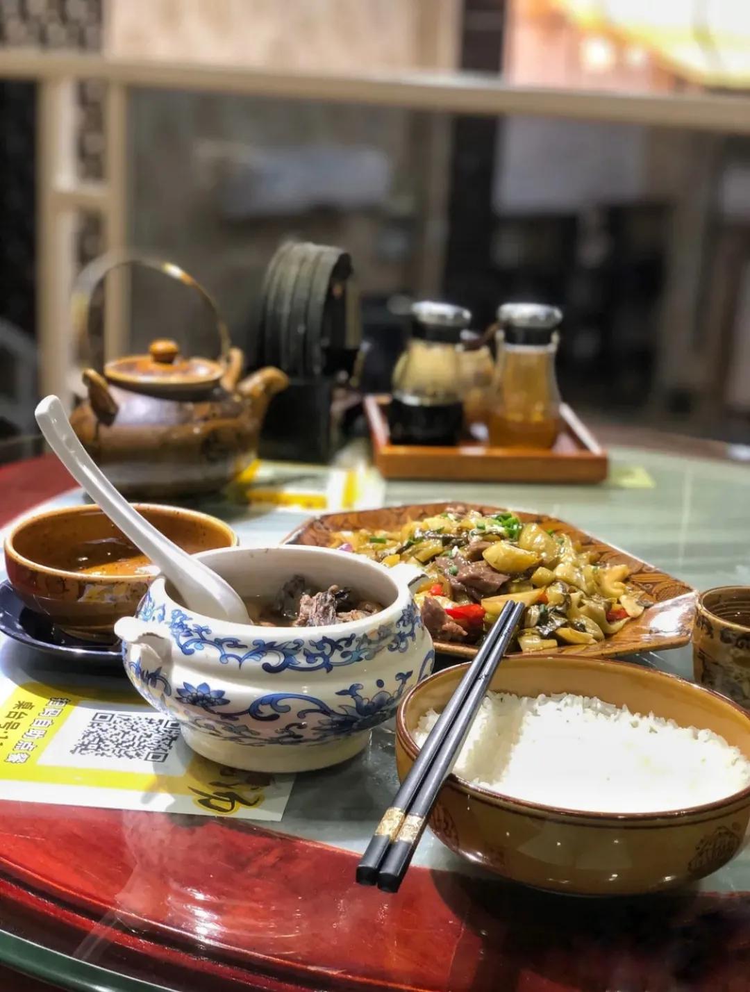 本地人推荐的地道菜馆,本地人私藏的大排档