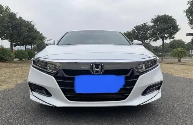 本田雅阁1.5T精英版是销量最好的版本，但为何车主买后都后悔了？