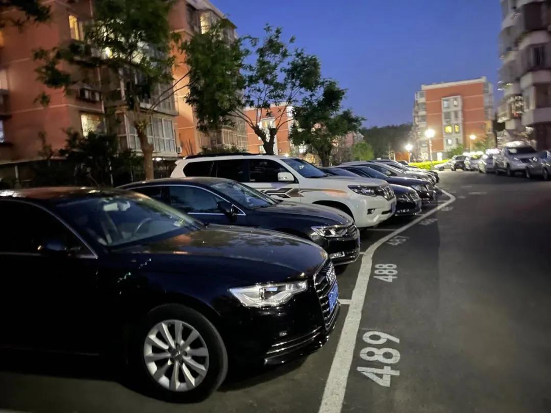 看看！顺义区石园这小区业主竟如此抢车位