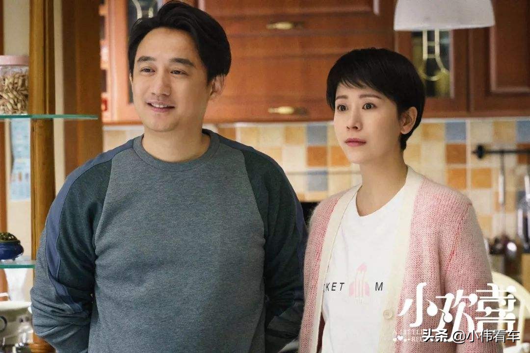 小欢喜杨杨和父母一起开卡丁车,小欢喜季杨杨和父母开卡丁车