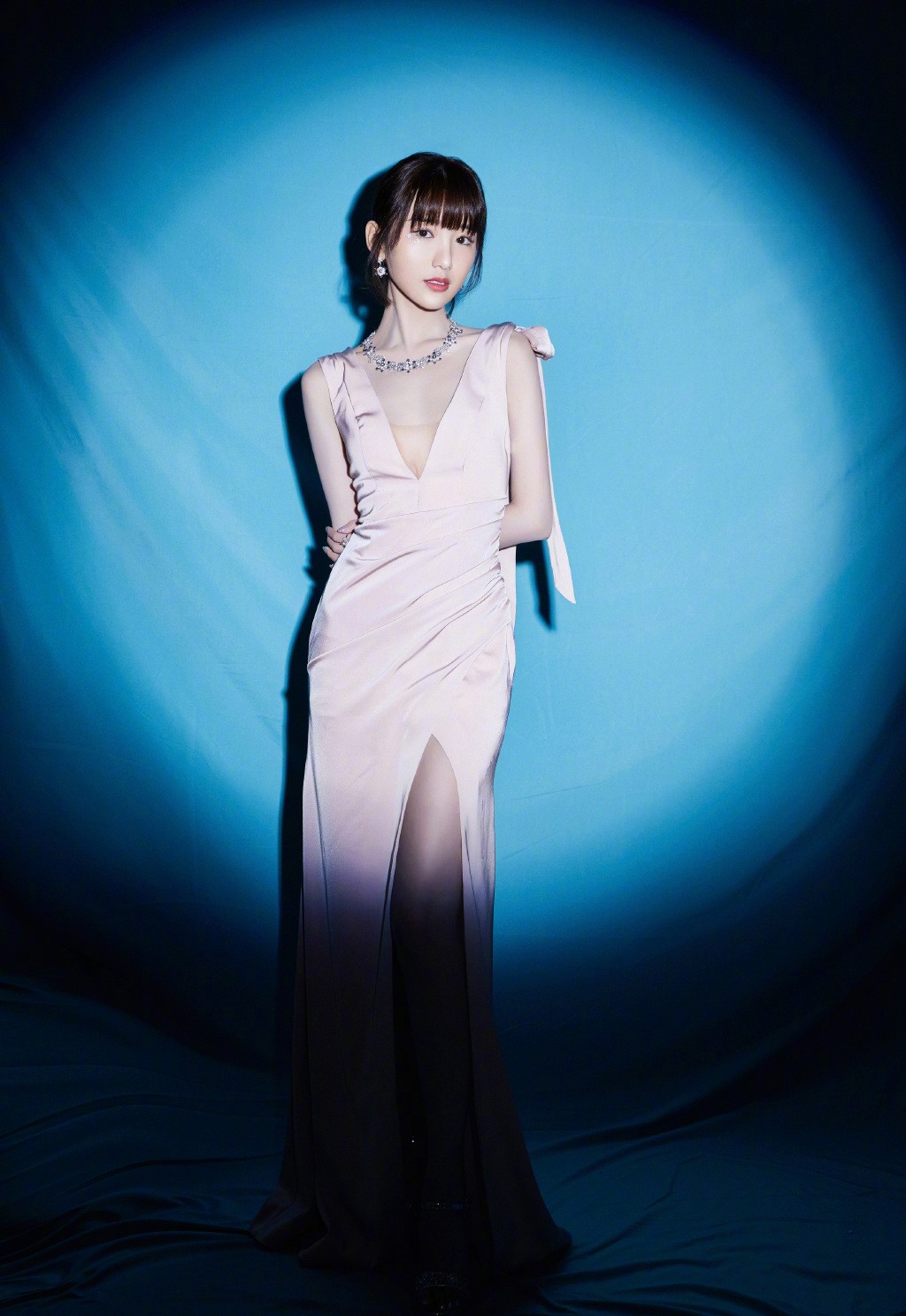 毛晓彤换装变身视频教程,毛晓彤的变装视频素材