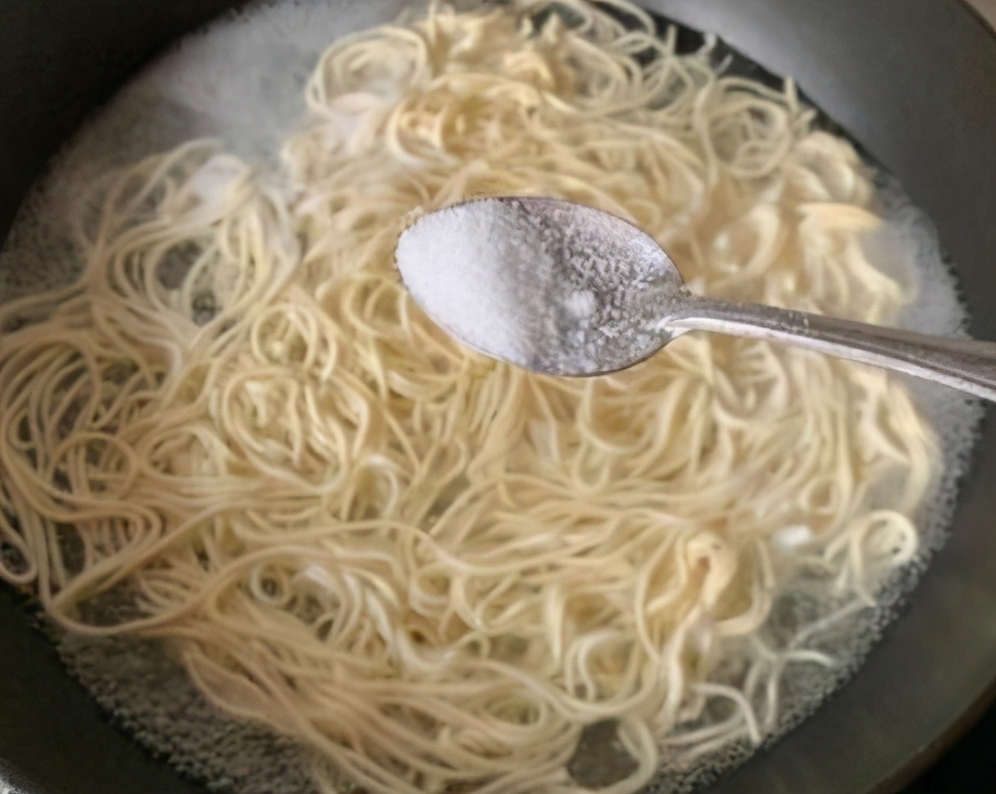 煮面条不要点水,煮面条煮不烂怎么办