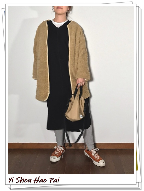 搭配休闲裙小黑鞋女款,连衣小黑裙搭配的小白鞋