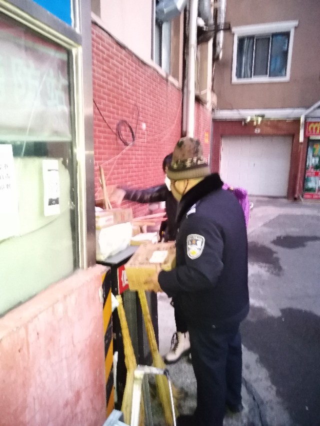 为民服务暖民心疫情防控,防控疫情不松懈为民服务再提升