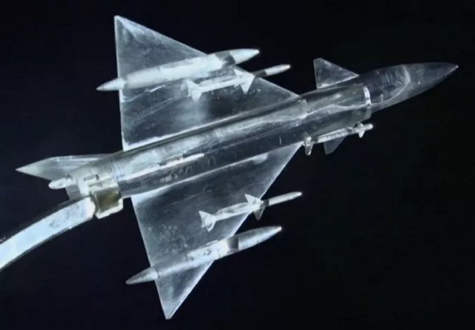 歼10是什么布局,歼10进气口为什么这么大