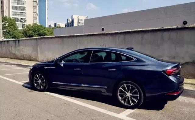 都说君越油耗很高是不是真的,别克君越到底油耗多少