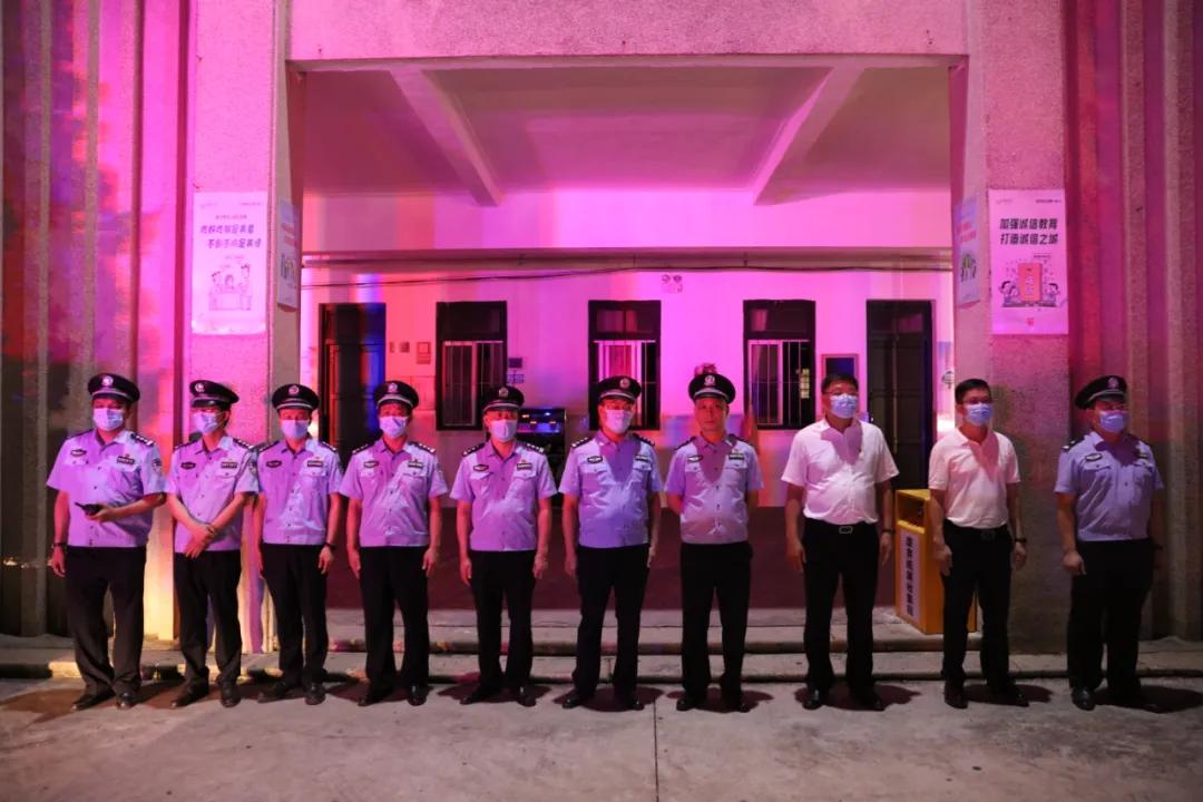 警方大清查一夜抓获20多人,汕头潮南统一清查行动