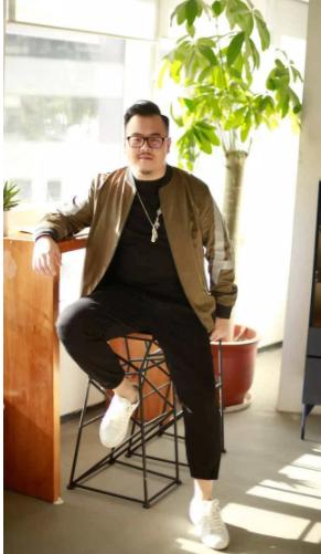 “LLJ夹机占”娃娃机如何掏空95后钱包的？