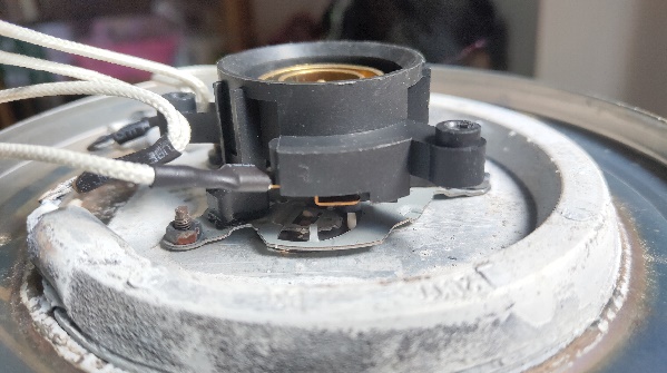 热水壶坏了不要扔了怎么修最简单,热水壶开关坏了怎么换新