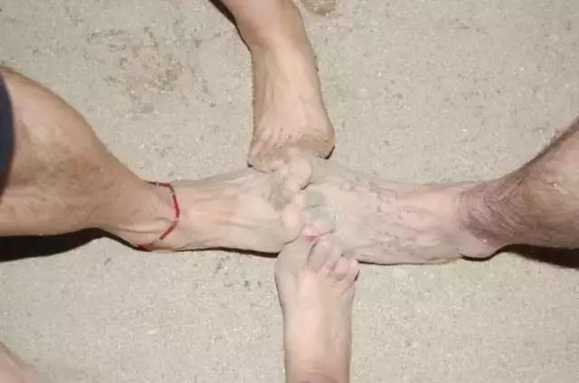 女人的脚看出命运,女人要看脚就知道命运是真的吗