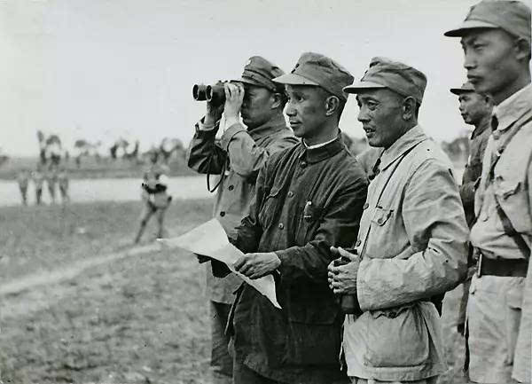 粟裕战功赫赫，*少奇刘**更是极力推荐他为元帅，为何最终还是授大将