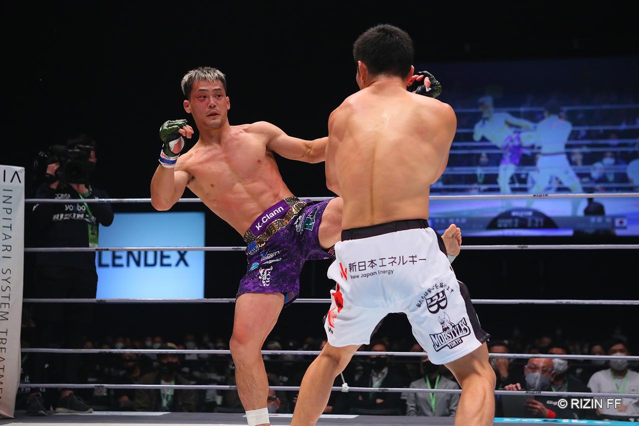 牛久绚太郎TKO斋藤裕夺得RIZIN羽量级冠军金腰带