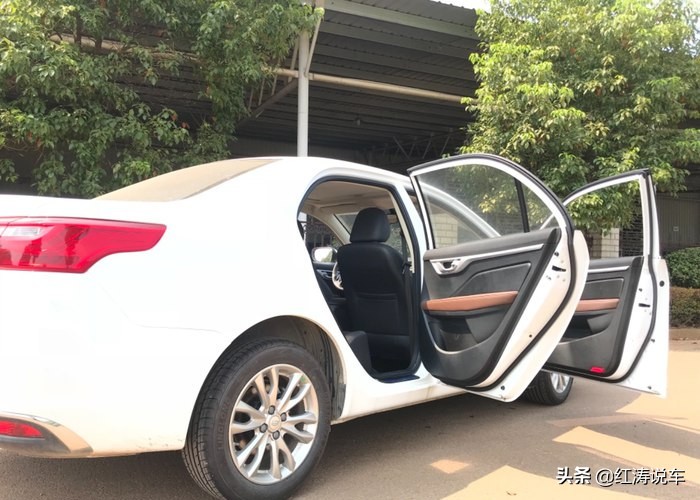 吉利远景车主分享真实用车感受,全新吉利远景年轻人代步首选车型