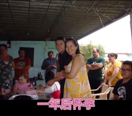 中国网红大妈嫁澳洲小伙被骂母子恋，发视频怒怼网暴，郭家铭吃瓜