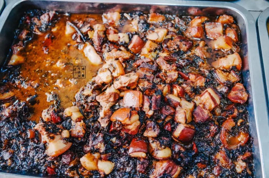 荷花池美食批发市场,荷花池美食街在哪里