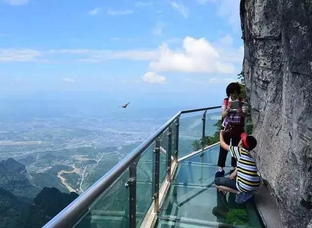 昆明玻璃栈道有哪些,昆明景点之玻璃栈道