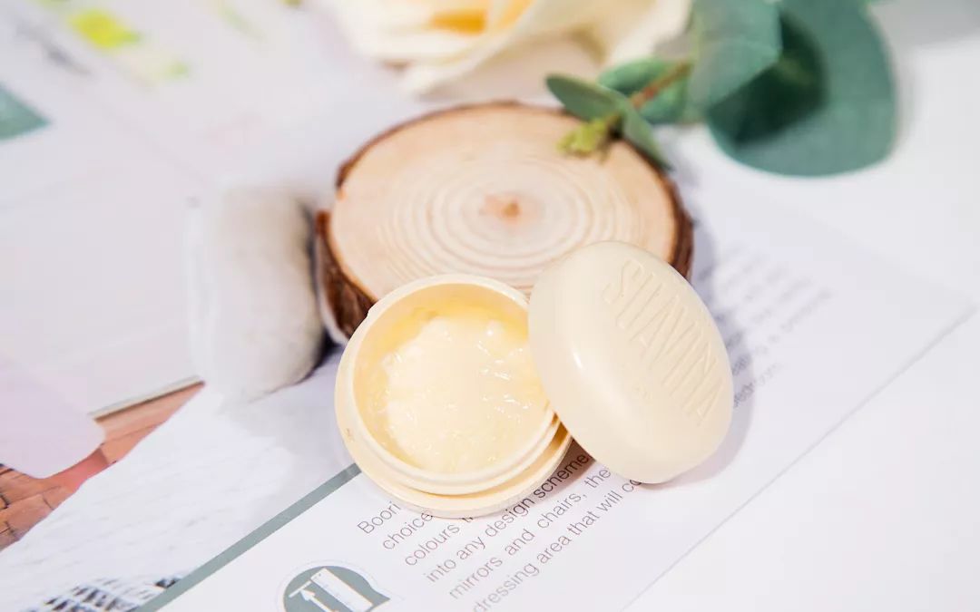 可以让嘴巴滋润红的润唇膏,最好用的几款润唇膏