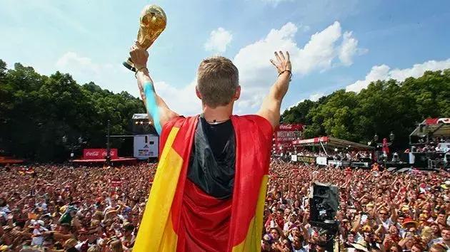 施魏因斯泰格重回拜仁,施魏因施泰格拜仁集锦