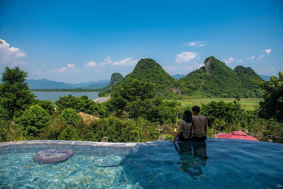 清远宝晶宫天鹅湖温泉酒店,清远顶级豪华酒店