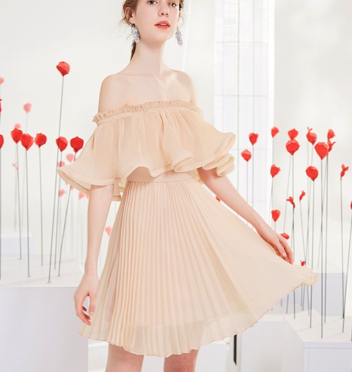 不想穿非要穿什么,不想穿名牌