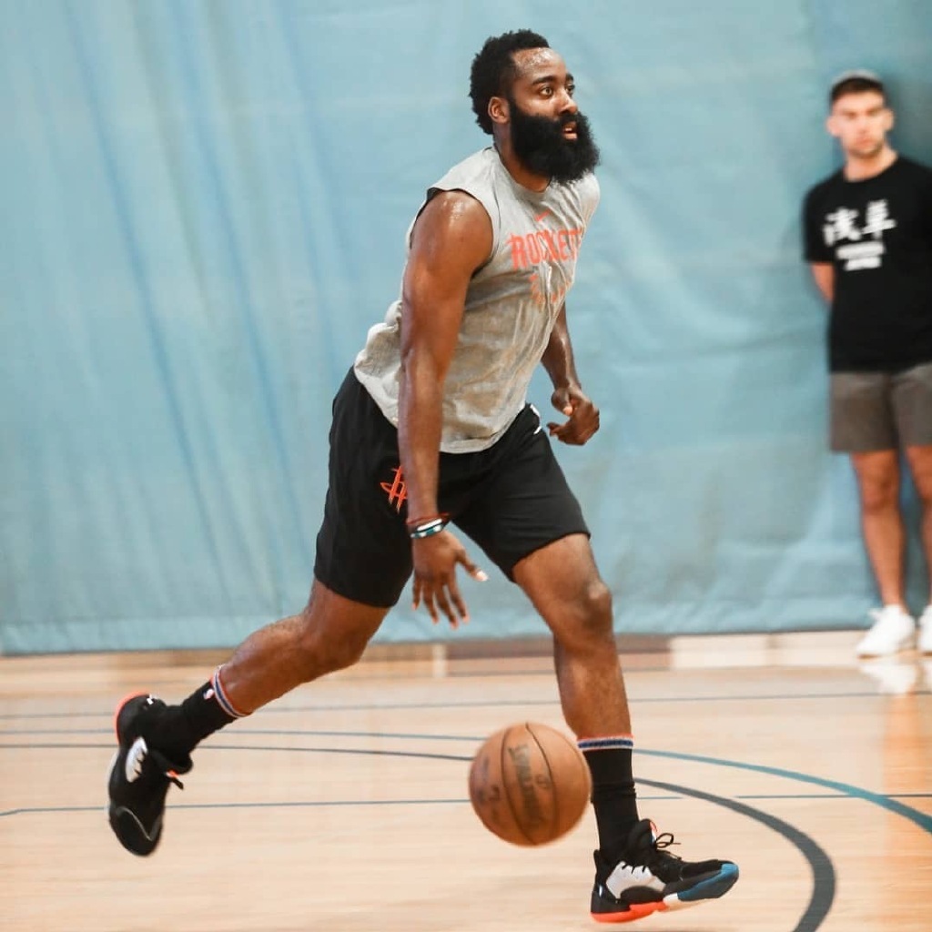 既能打球也能出街的鞋子,既能打球又能出街的篮球鞋