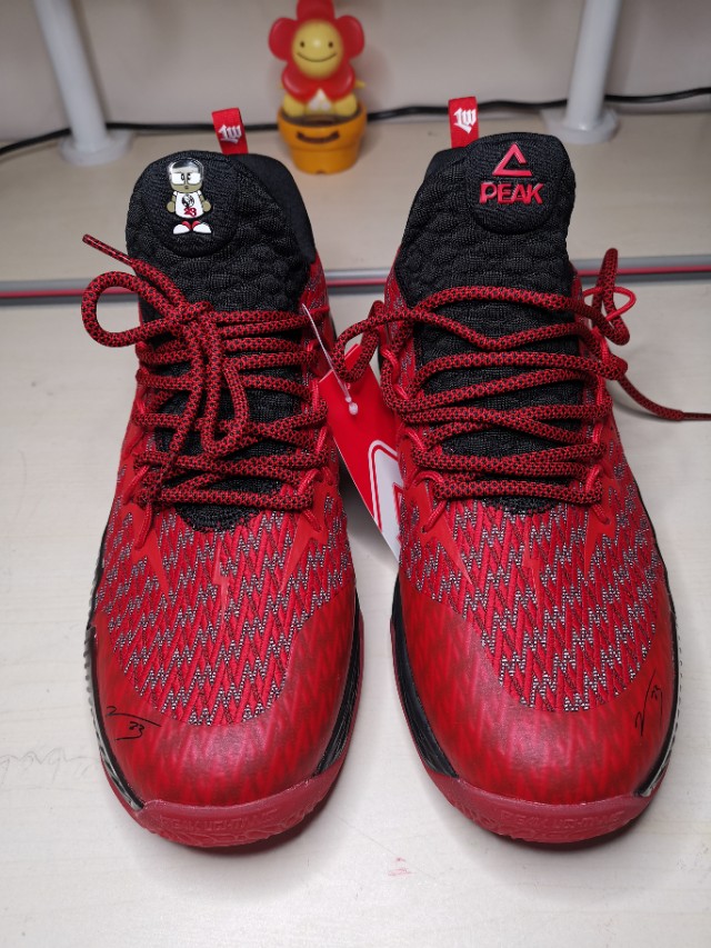 国货当自强最佳第六人战靴匹克闪电开箱